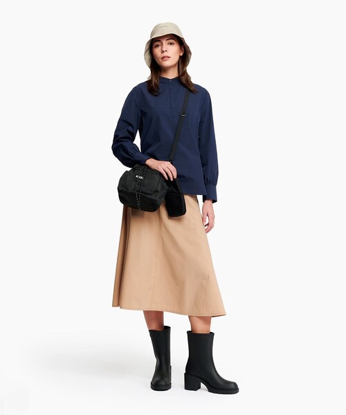 AIGLE（エーグル）の「UVカット SOLOTEX ソフトストレッチ ハーフプラケット ノーカラーエレガントシャツ（シャツ/ブラウス・レディース・ホワイト/ダークネイビー・36/38）」の11枚目の写真