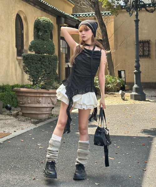 RAY CASSIN(レイカズン)の「タイ付サイドフリルキャミソール(キャミソール・レディース・ブラック系その他2/ホワイト系その他2/ベージュ系その他2・FREE)」の9枚目の写真