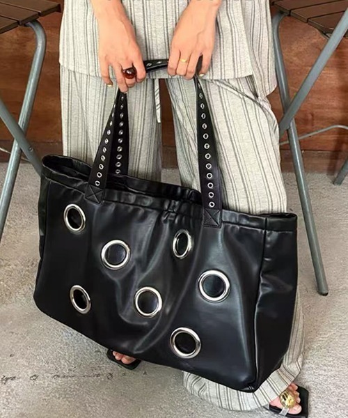 Ressaca（レサーカ）の「アイレットフェイクレザートートバッグ（トートバッグ・レディース・ブラック・FREE）」の3枚目の写真