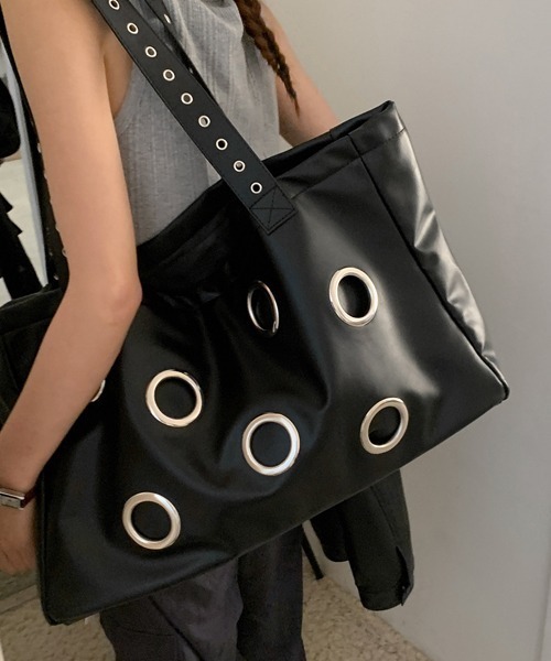 Ressaca（レサーカ）の「アイレットフェイクレザートートバッグ（トートバッグ・レディース・ブラック・FREE）」の6枚目の写真