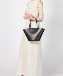 AMOMENTO（アモーメント）の「AMOMENTO LEATHER BUCKET BAG（ハンドバッグ）」