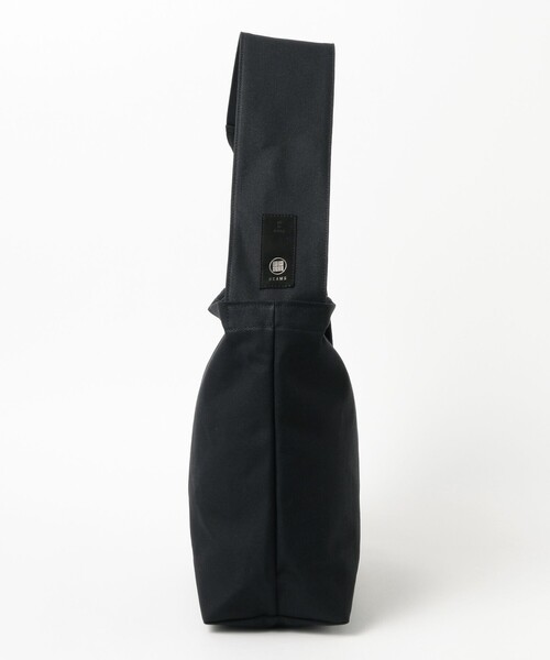 yorozu(ヨロズ)の「【別注】yorozu / TASUKI SHOULDER(ショルダーバッグ・メンズ・ブラック・ONE SIZE)」の3枚目の写真