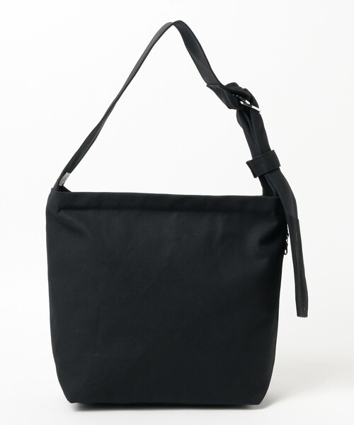 yorozu(ヨロズ)の「【別注】yorozu / TASUKI SHOULDER(ショルダーバッグ・メンズ・ブラック・ONE SIZE)」の4枚目の写真