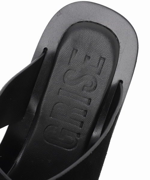 GRISE(グリーズ)の「GRISE5cmレザーEDGEトングサンダル(サンダル・レディース・キャメル/ブラック・X-LARGE/LARGE/MEDIUM/SMALL)」の14枚目の写真