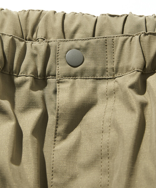 FREAK'S STORE(フリークスストア)の「<UVカット・吸水速乾・軽量>Quick Dry Fabric ワイドシルエット ポリリップクロス ミリタリーサーカスパンツ/限定展開(カーゴパンツ・メンズ・オリーブ/ブラック/オフホワイト/ベージュ・SMALL/MEDIUM/LARGE)」の22枚目の写真
