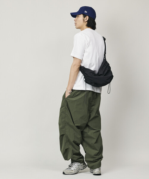 FREAK'S STORE(フリークスストア)の「<UVカット・吸水速乾・軽量>Quick Dry Fabric ワイドシルエット ポリリップクロス ミリタリーサーカスパンツ/限定展開(カーゴパンツ・メンズ・オリーブ/ブラック/オフホワイト/ベージュ・SMALL/MEDIUM/LARGE)」の9枚目の写真