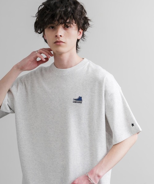 CONVERSE(コンバース)の「CONVERSE コンバース オーバーサイズフライスシューズエンブレム刺繍半袖ロゴTシャツ(Tシャツ/カットソー・メンズ・ブラック/ダークブルー/ブラック系/ホワイト/グリーン/オートミール・L/M/XL)」の4枚目の写真