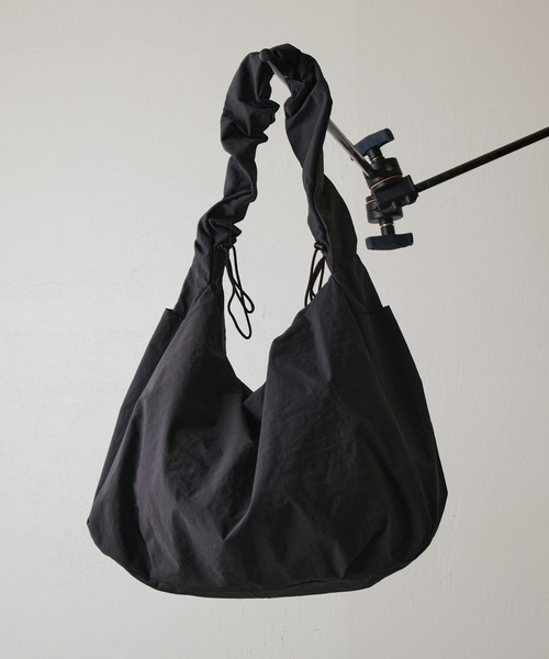 SLOW（スロウ）の「SLOW span nylon-shoulder bag-L（ショルダーバッグ・メンズ・グレー/ブラック・FREE）」の2枚目の写真