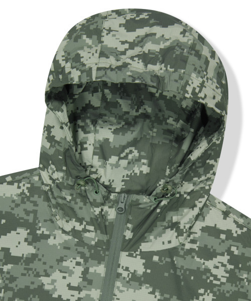 WKNDRS(ウィーキャンドース)の「DIGI CAMO WINDBREAKER (L.KHAKI)(ナイロンジャケット・レディース・その他・MEDIUM/LARGE/X-LARGE)」の3枚目の写真