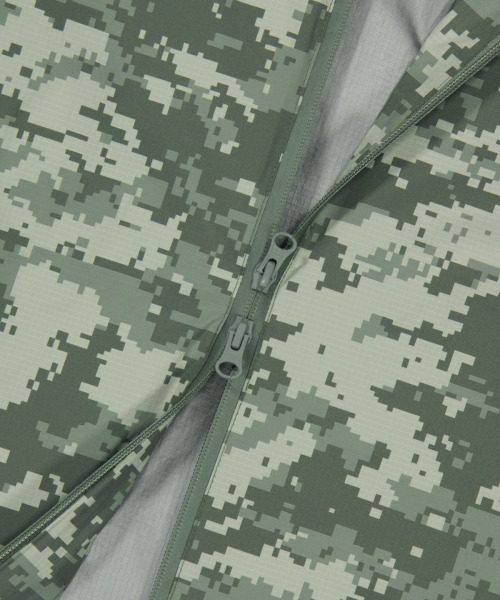 WKNDRS(ウィーキャンドース)の「DIGI CAMO WINDBREAKER (L.KHAKI)(ナイロンジャケット・レディース・その他・MEDIUM/LARGE/X-LARGE)」の4枚目の写真