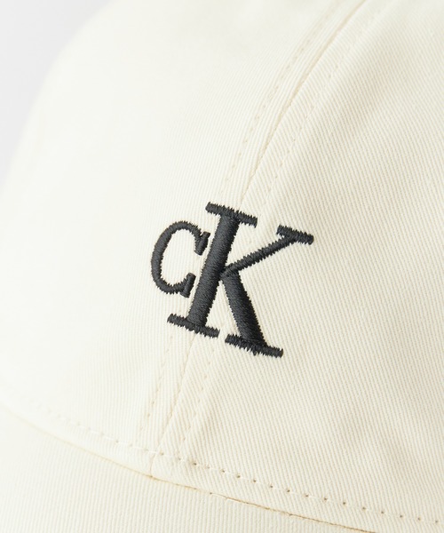 Calvin Klein（カルバン・クライン）の「Calvin Klein/カルバンクライン キャップ - 6パネルスモールモノグラムベースボールキャップ アウトドア レジャー 2026年春夏（キャップ・メンズ・ブラック/クリーム・FREE）」の11枚目の写真