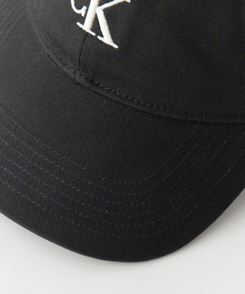 Calvin Klein（カルバン・クライン）の「Calvin Klein/カルバンクライン キャップ - 6パネルスモールモノグラムベースボールキャップ アウトドア レジャー 2026年春夏（キャップ・メンズ・ブラック/クリーム・FREE）」の10枚目の写真