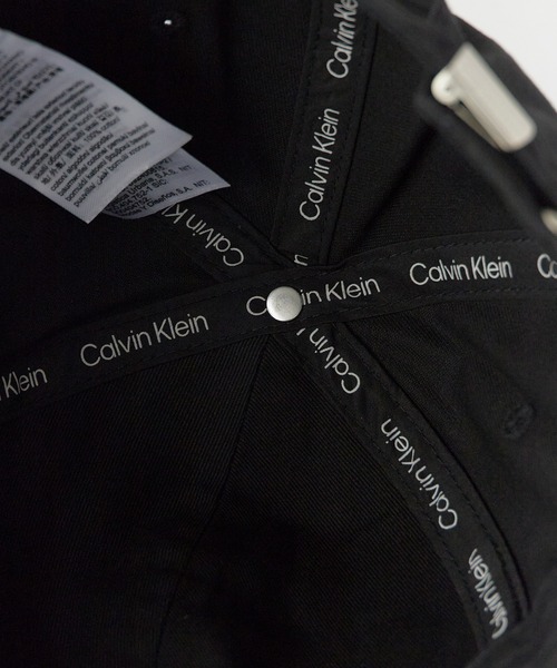 Calvin Klein（カルバン・クライン）の「Calvin Klein/カルバンクライン キャップ - 6パネルスモールモノグラムベースボールキャップ アウトドア レジャー 2026年春夏（キャップ・メンズ・ブラック/クリーム・FREE）」の3枚目の写真