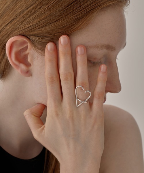 AFFECT(アフェクト)の「Heart Ring(リング・レディース・シルバー/ゴールド・MEDIUM/SMALL/LARGE)」の4枚目の写真