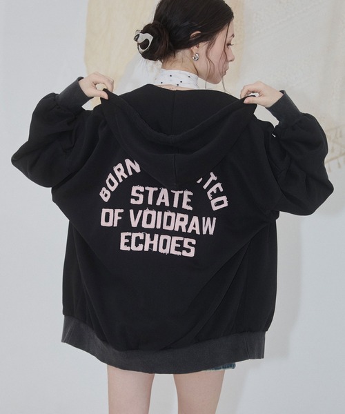 ENVYM（アンビー）の「パッチワークロゴ ピグメント オーバーサイズ ジップパーカー（パーカー・レディース・サックスブルー/ブラック/グレー・FREE）」の2枚目の写真