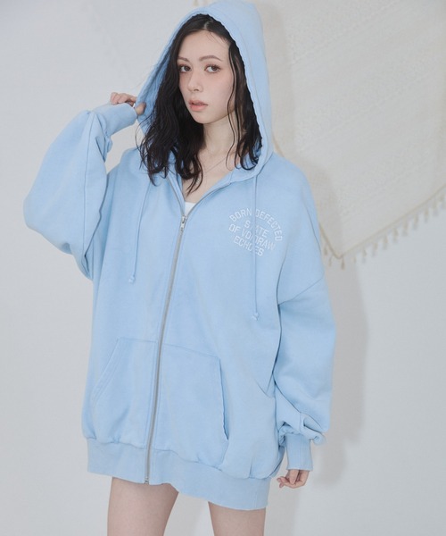 ENVYM(アンビー)の「パッチワークロゴ ピグメント オーバーサイズ ジップパーカー(パーカー・レディース・サックスブルー/ブラック/グレー・FREE)」の22枚目の写真