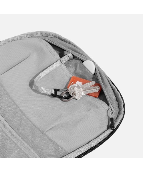 Aer（エアー）の「AER　Travel Pack 4 28L　/　AER-21070（バックパック/リュック・メンズ・ブラック・FREE）」の8枚目の写真