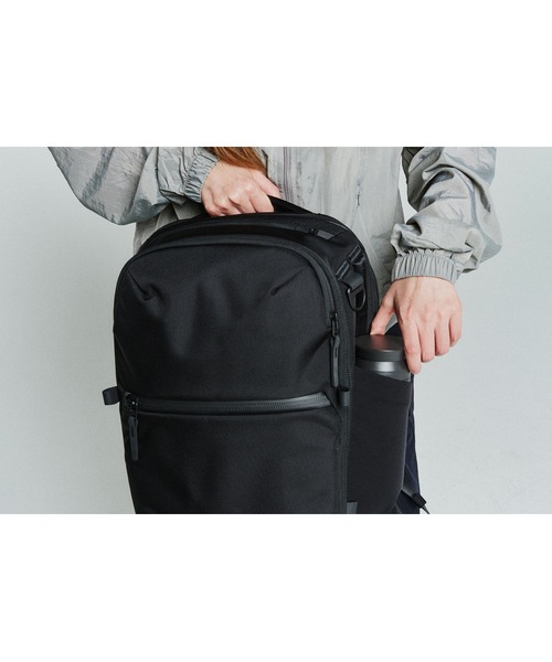 Aer（エアー）の「AER　Travel Pack 4 28L　/　AER-21070（バックパック/リュック・メンズ・ブラック・FREE）」の16枚目の写真