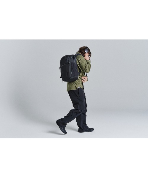 Aer（エアー）の「AER　Travel Pack 4 28L　/　AER-21070（バックパック/リュック・メンズ・ブラック・FREE）」の18枚目の写真