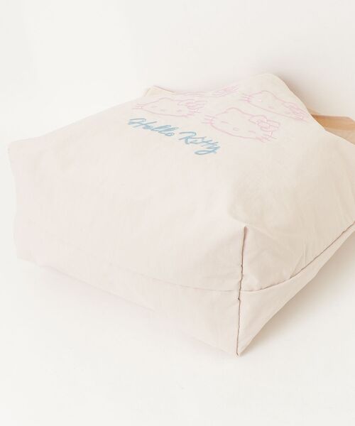 sanrio(サンリオ)の「"09"≪sanrio≫1ポケット ナイロン フェイス 刺繍 トートバッグ(トートバッグ・レディース・ベビーピンク/ライトイエロー/ライトグレー/ラベンダー/ライトピンク/ライトブルー・ONE SIZE)」の7枚目の写真