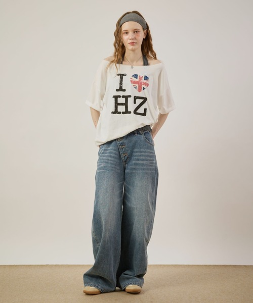 hazyl（ヘイジル）の「one shoulder logo T-shirt / ワンショルダーロゴTシャツ（Tシャツ/カットソー・レディース・グレー/オフホワイト・フリー）」の11枚目の写真