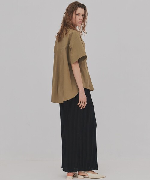 PUBLIC TOKYO(パブリックトウキョウ)の「【夏の新定番】フラップタックハーフスリーブシャツ/スタイルアップが叶う/ペプラム/お尻隠れる/(シャツ/ブラウス・レディース・ホワイト/カーキ・FREE)」の21枚目の写真