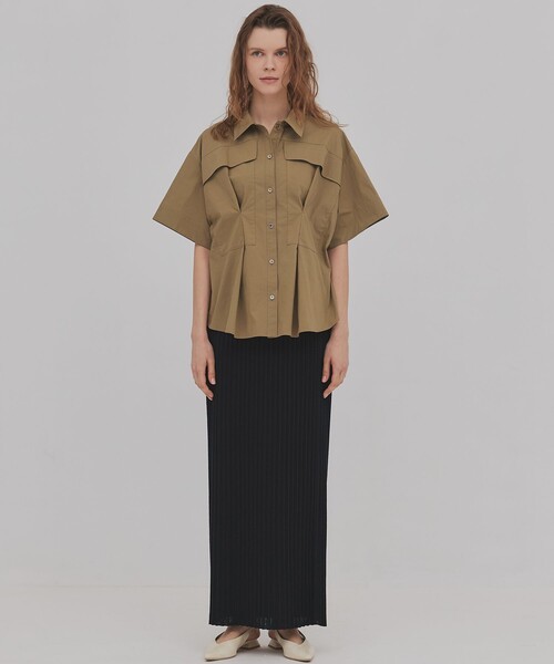 PUBLIC TOKYO(パブリックトウキョウ)の「【夏の新定番】フラップタックハーフスリーブシャツ/スタイルアップが叶う/ペプラム/お尻隠れる/(シャツ/ブラウス・レディース・ホワイト/カーキ・FREE)」の18枚目の写真