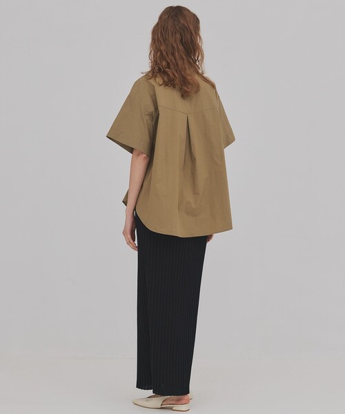 PUBLIC TOKYO(パブリックトウキョウ)の「【夏の新定番】フラップタックハーフスリーブシャツ/スタイルアップが叶う/ペプラム/お尻隠れる/(シャツ/ブラウス・レディース・ホワイト/カーキ・FREE)」の20枚目の写真