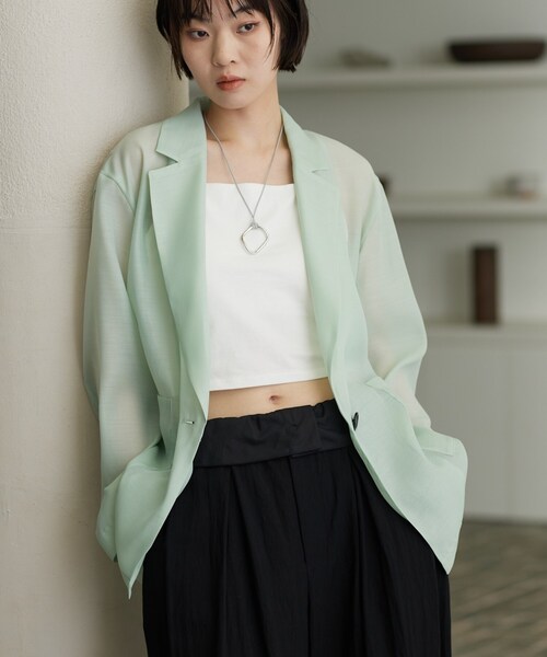 GALLEST(ギャレスト)の「【接触冷感】シアーシャツジャケット(テーラードジャケット・レディース・ブラック/ライトベージュ/ライトグリーン・34/38)」の3枚目の写真