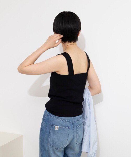 NOLLEY’S Sophi(ノーリーズソフィ)の「《手洗い可能》総針ニットキャミ(ニット/セーター・レディース・ダークブラウン/ホワイト/ブラック・FREE)」の9枚目の写真