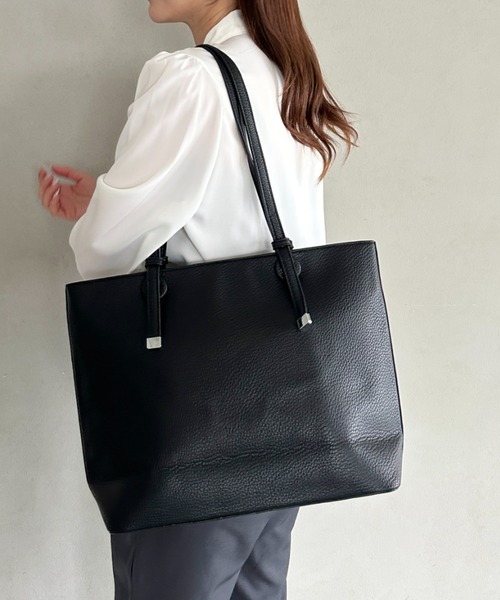MYMOOD.(マイムード)の「【A4収納可】通勤にぴったり PUシンプルデザイントートバッグ(トートバッグ・レディース・アイボリー/ベージュ/ブラック・FREE)」の9枚目の写真