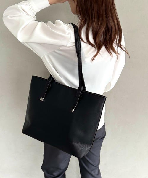 MYMOOD.(マイムード)の「【A4収納可】通勤にぴったり PUシンプルデザイントートバッグ(トートバッグ・レディース・アイボリー/ベージュ/ブラック・FREE)」の11枚目の写真