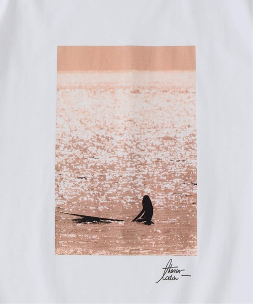 EDIFICE（エディフィス）の「THOMAS LODIN(トーマス ロディン) 別注 フォト プリント Tシャツ（Tシャツ/カットソー・メンズ・ブルー/ブラック/オレンジ/ベージュ/ブラック系その他・LARGE/MEDIUM）」の17枚目の写真