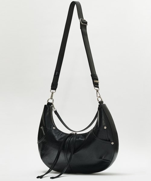 MAISON MINED(メゾンミネド)の「LEATHER SADDLEBAG BLACK(メッセンジャーバッグ・レディース・その他・FREE)」の5枚目の写真