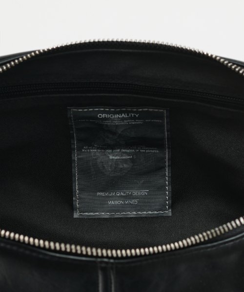 MAISON MINED(メゾンミネド)の「LEATHER SADDLEBAG BLACK(メッセンジャーバッグ・レディース・その他・FREE)」の8枚目の写真