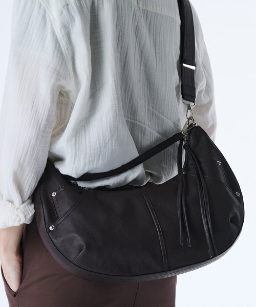 MAISON MINED(メゾンミネド)の「LEATHER SADDLEBAG BLACK(メッセンジャーバッグ・レディース・その他・FREE)」の10枚目の写真