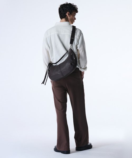 MAISON MINED(メゾンミネド)の「LEATHER SADDLEBAG BLACK(メッセンジャーバッグ・レディース・その他・FREE)」の11枚目の写真