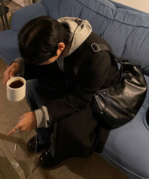 MAISON MINED(メゾンミネド)の「LEATHER SADDLEBAG BLACK(メッセンジャーバッグ・レディース・その他・FREE)」の22枚目の写真