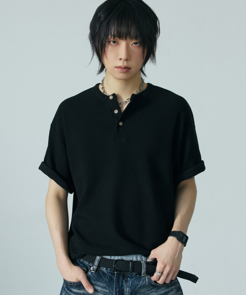 LXT（エルエックスティー）の「ワッフルヘンリーネッククロップ半袖Tシャツ[ブラック]（Tシャツ/カットソー・メンズ・その他・MEDIUM/LARGE/X-LARGE）」の2枚目の写真