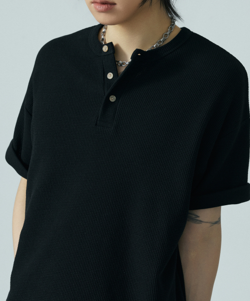 LXT（エルエックスティー）の「ワッフルヘンリーネッククロップ半袖Tシャツ[ブラック]（Tシャツ/カットソー・メンズ・その他・MEDIUM/LARGE/X-LARGE）」の4枚目の写真