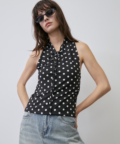 Rohwel(ローウェル)の「Dot Halter Neck Tops / ドットホルターネックトップス(タンクトップ・レディース・ホワイト/ブラック・FREE)」の1枚目の写真