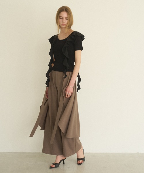 MIELI INVARIANT(ミエリインヴァリアント)の「Cape Ribbon Pintuck Pants(その他パンツ・レディース・ホワイト/モカ/ブラック・SMALL/MEDIUM)」の16枚目の写真