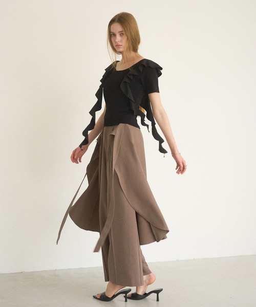 MIELI INVARIANT(ミエリインヴァリアント)の「Cape Ribbon Pintuck Pants(その他パンツ・レディース・ホワイト/モカ/ブラック・SMALL/MEDIUM)」の21枚目の写真