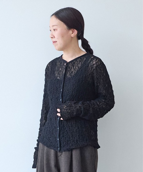 yuni（ユニ　）の「flower shirring lace cardigan（カーディガン/ボレロ・レディース・ブラック/イエロー/ホワイト・FREE）」の3枚目の写真