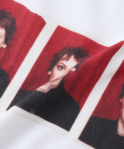IDEA BOOKS(アイディアブックス)の「IDEA BOOKS / アイディアブックス WINONA PHOTOBOOTH T-SHIRT(Tシャツ/カットソー・メンズ・ホワイト・MEDIUM/SMALL/X-SMALL/LARGE)」の3枚目の写真