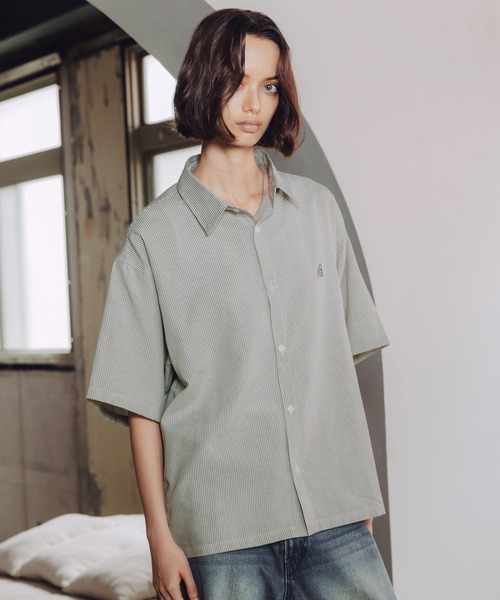 ROCHEM（ローシェン）の「ワンポイントロゴ刺繍短丈ストライプシャツ（シャツ/ブラウス・メンズ・ベージュ/ブルー/グリーン・XS/S/M/L）」の16枚目の写真