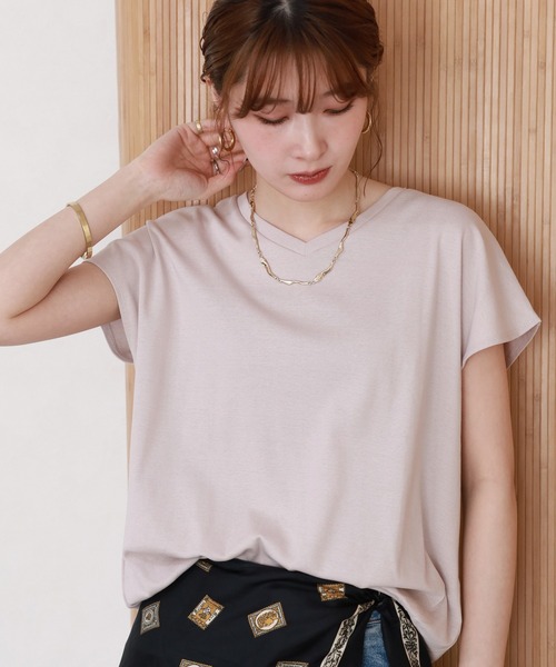 FUNALIVE(ファンアライブ)の「コットンフライスVネックフレンチTシャツ 半袖(Tシャツ/カットソー・レディース・ブラック/オフホワイト/ピンクベージュ・LL~3L/M~L)」の14枚目の写真