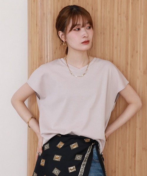 FUNALIVE(ファンアライブ)の「コットンフライスVネックフレンチTシャツ 半袖(Tシャツ/カットソー・レディース・ブラック/オフホワイト/ピンクベージュ・LL~3L/M~L)」の13枚目の写真