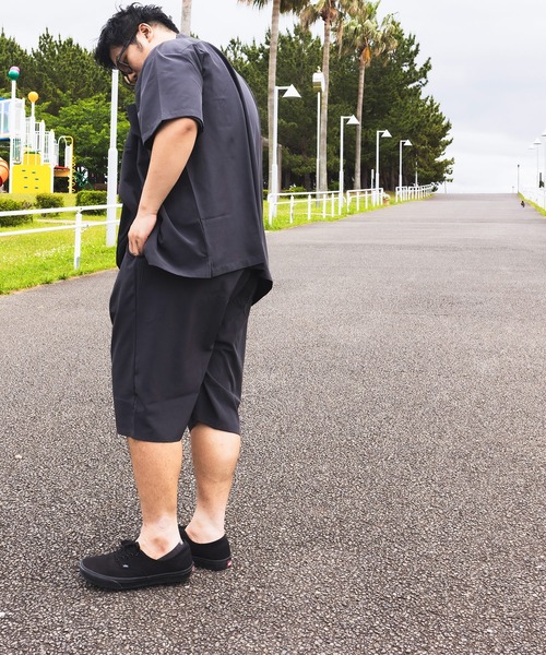 PIMLICO(ピムリコ)の「セットアップ 夏 半袖シャツ ショートパンツ メンズ 大きいサイズ WEB限定 収納袋付き 無地 半袖 開襟シャツ&ショートパンツセット PIMLICO (ピムリコ)(セットアップ・メンズ・ダークグレー/グレー/ブラック・X1(3L~4L)/X2(4L~5L)/X3(6L~7L)/X4(8L~9L)/X5(9L~10L))」の13枚目の写真
