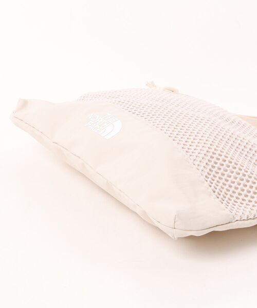THE NORTH FACE(ザノースフェイス)の「【THE NORTH FACE】LINDEN MESH CROSS BAG NN2PR15(ショルダーバッグ・レディース・ブラック/アイボリー・FREE)」の4枚目の写真
